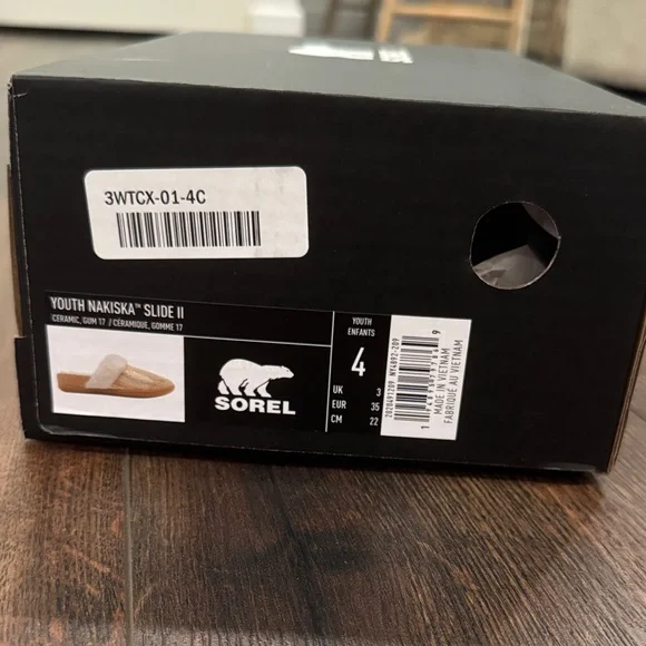 Sorel Youth Nakiska Slide II in Ceramic and Tan youth 4 or women 6 - Picture 5 of 7